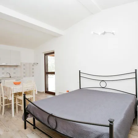 Da Mauro Κατάλυμα σε φάρμα Βιέστε