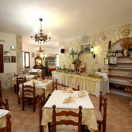 Da Mauro Κατάλυμα σε φάρμα Βιέστε