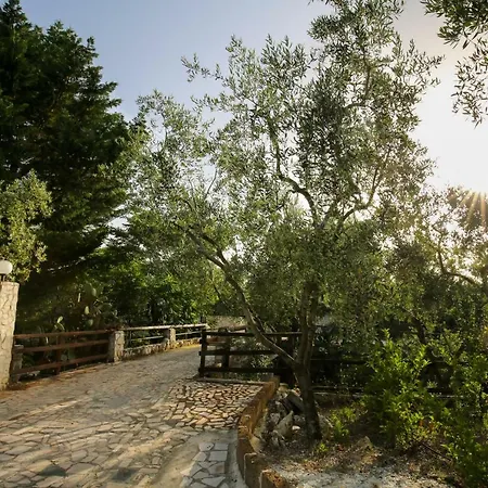 Da Mauro Κατάλυμα σε φάρμα Βιέστε